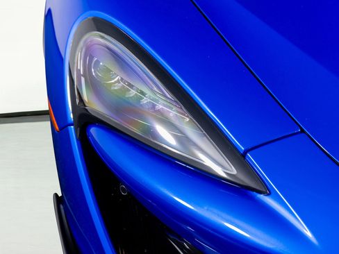 Used 2020 McLaren 600LT Spider image 23