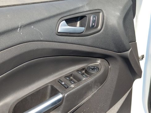 Used 2017 Ford Escape SE AWD/4WD image 25