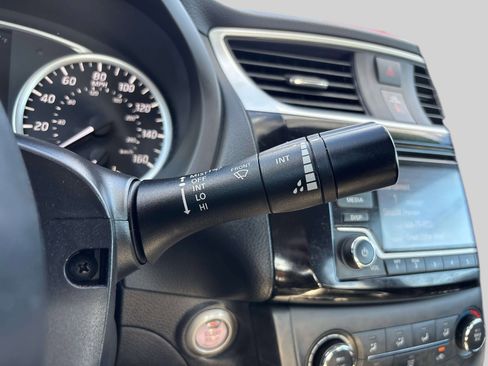 Used 2017 Nissan Sentra SV image 20