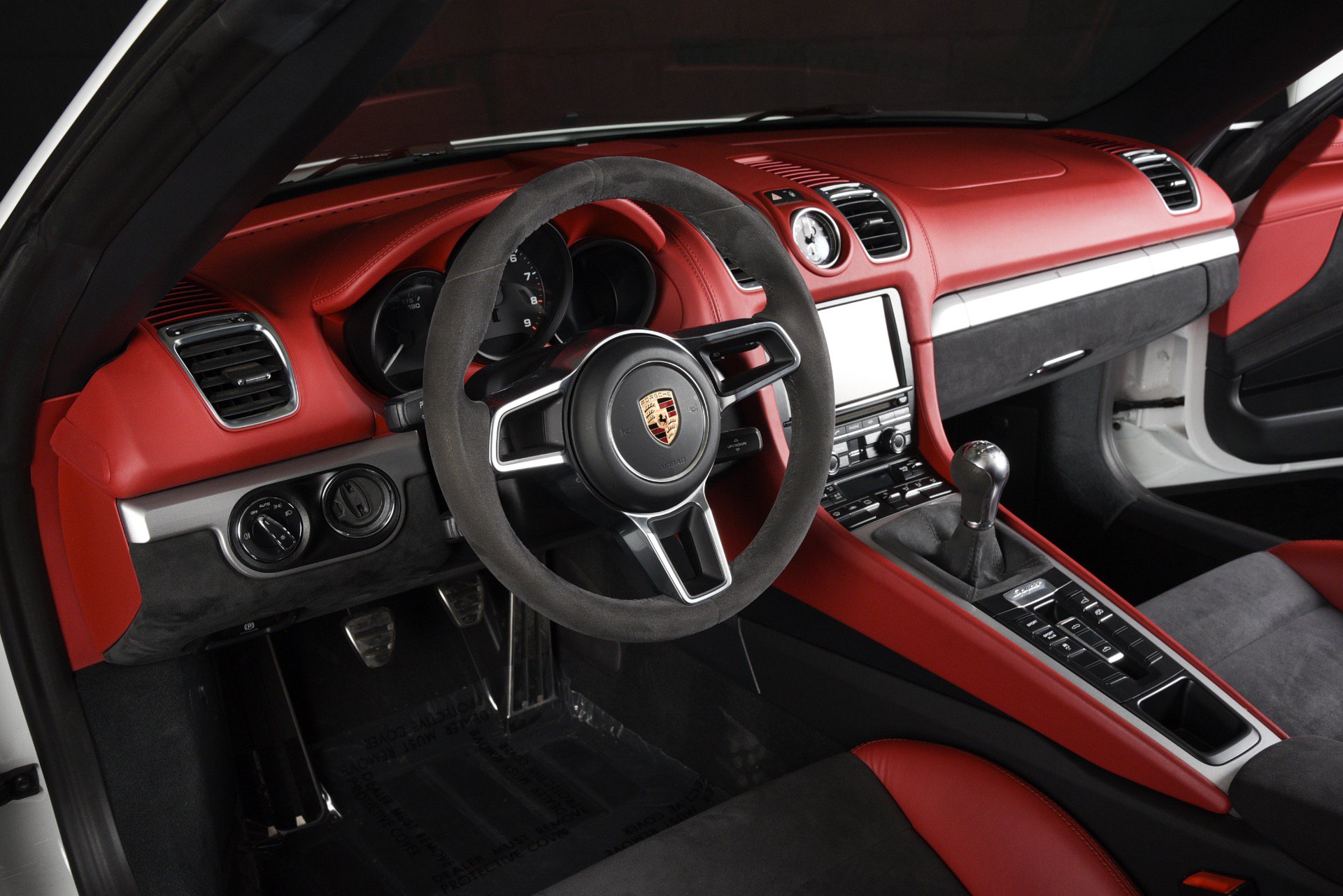 Used 2016 Porsche Boxster Spyder RWD image 15