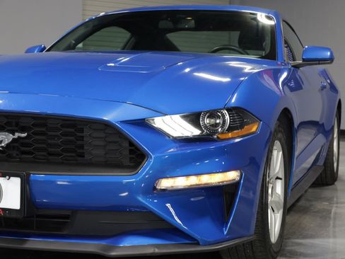 Used 2019 Ford Mustang Coupe RWD image 21