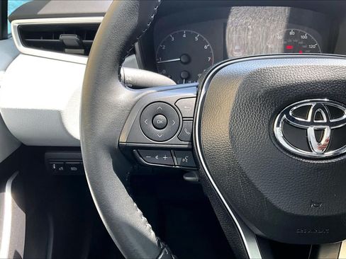 Certified 2025 Toyota Corolla SE FWD image 24