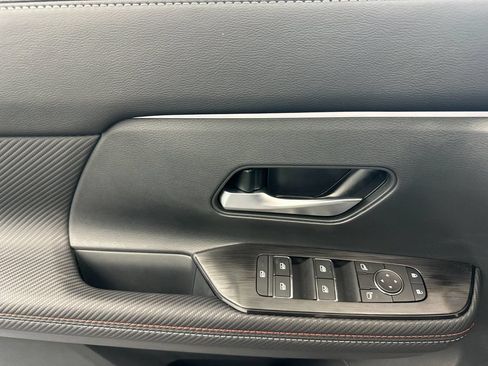 New 2026 Nissan Kicks SR w/ SR Premium Package FWD image 10