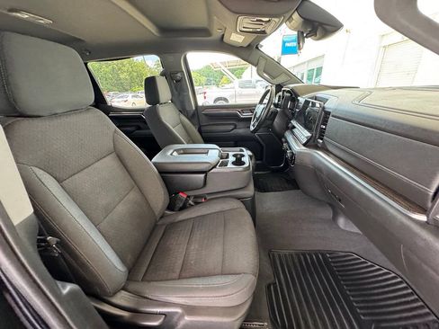 Used 2023 Chevrolet Silverado 1500 LT AWD/4WD image 16