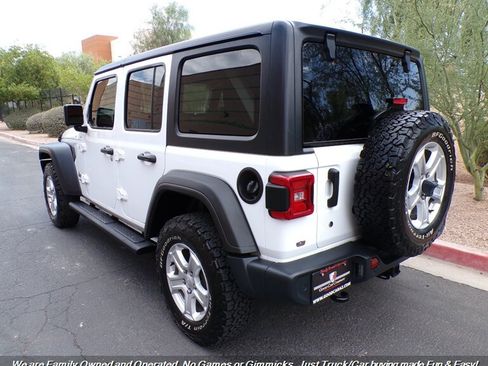 Used 2018 Jeep Wrangler Unlimited Sport S AWD/4WD image 8