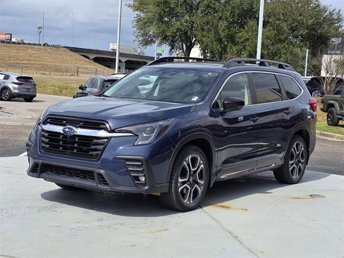 Used 2024 Subaru Ascent Limited w/ Technology Package image 7