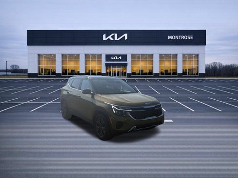 Used 2024 Kia Seltos S AWD/4WD image 3