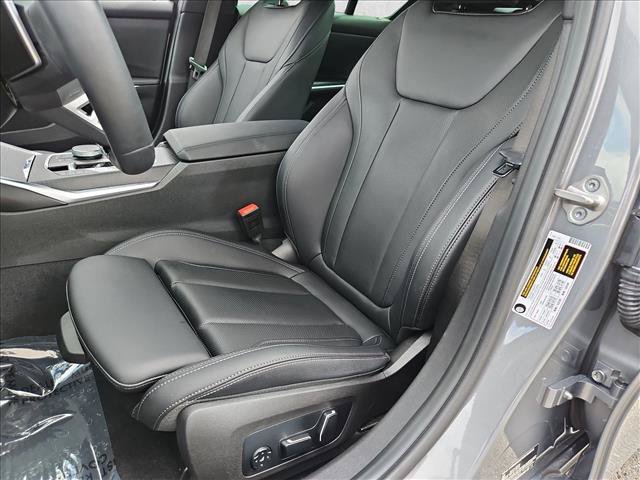 Used 2026 BMW 330i Sedan w/ M Sport Package RWD image 15