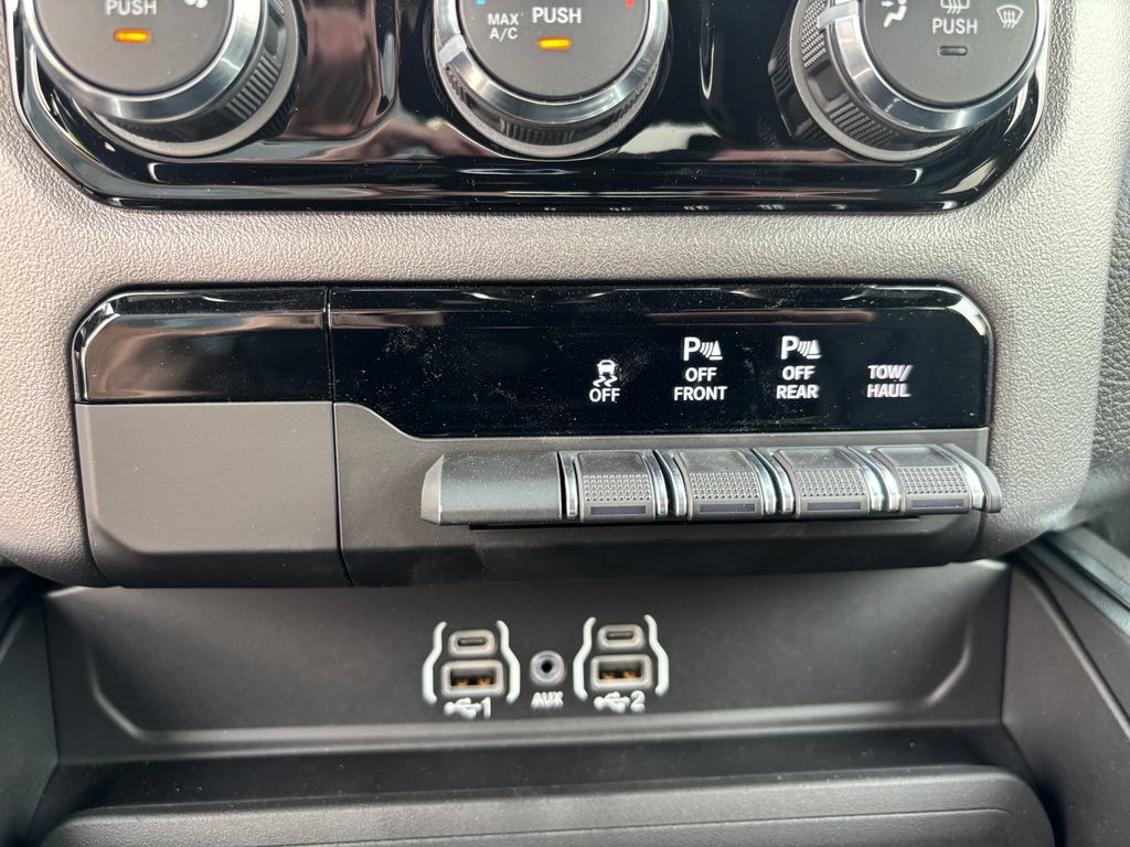 Used 2026 RAM 1500 Big Horn AWD/4WD image 8