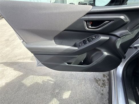 Used 2025 Subaru Crosstrek 2.0i Premium image 13