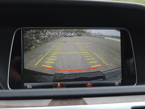 Used 2016 Mercedes-Benz E 350 4MATIC Sedan image 31