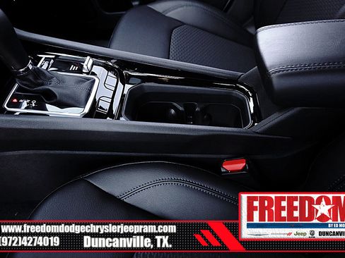 New 2026 Jeep Compass Latitude image 35