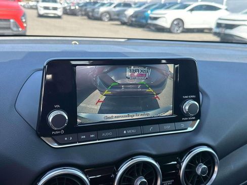 Used 2024 Nissan Sentra S image 25