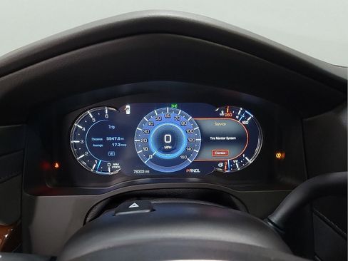 Used 2019 Cadillac Escalade Premium Luxury AWD/4WD image 17