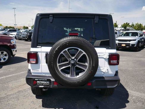 Used 2023 Jeep Wrangler Unlimited Sahara AWD/4WD image 23