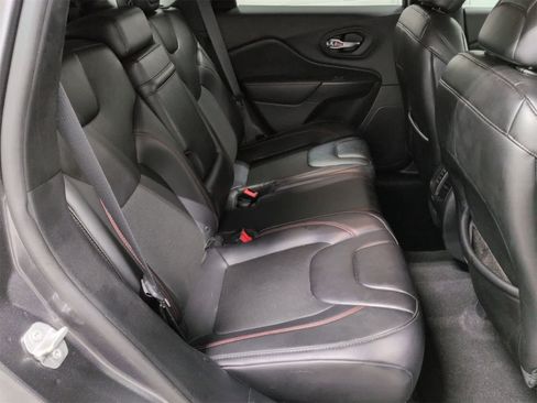 Certified 2019 Jeep Cherokee Trailhawk w/ Cold Weather Group image 21