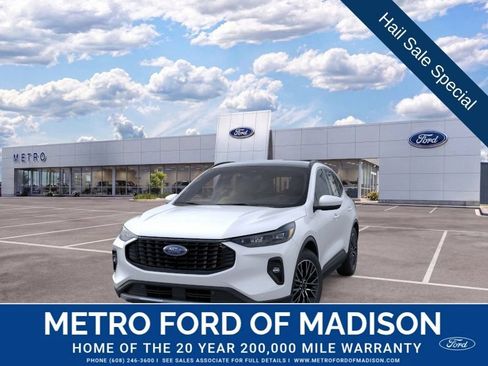 New 2025 Ford Escape SE w/ PHEV Premium Package FWD image 2