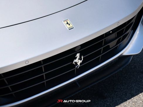 Used 2019 Ferrari GTC4Lusso T RWD image 9