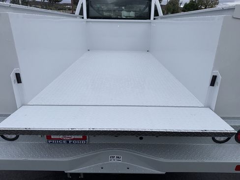 New 2026 Ford F250 XL w/ XL Chrome Package image 11