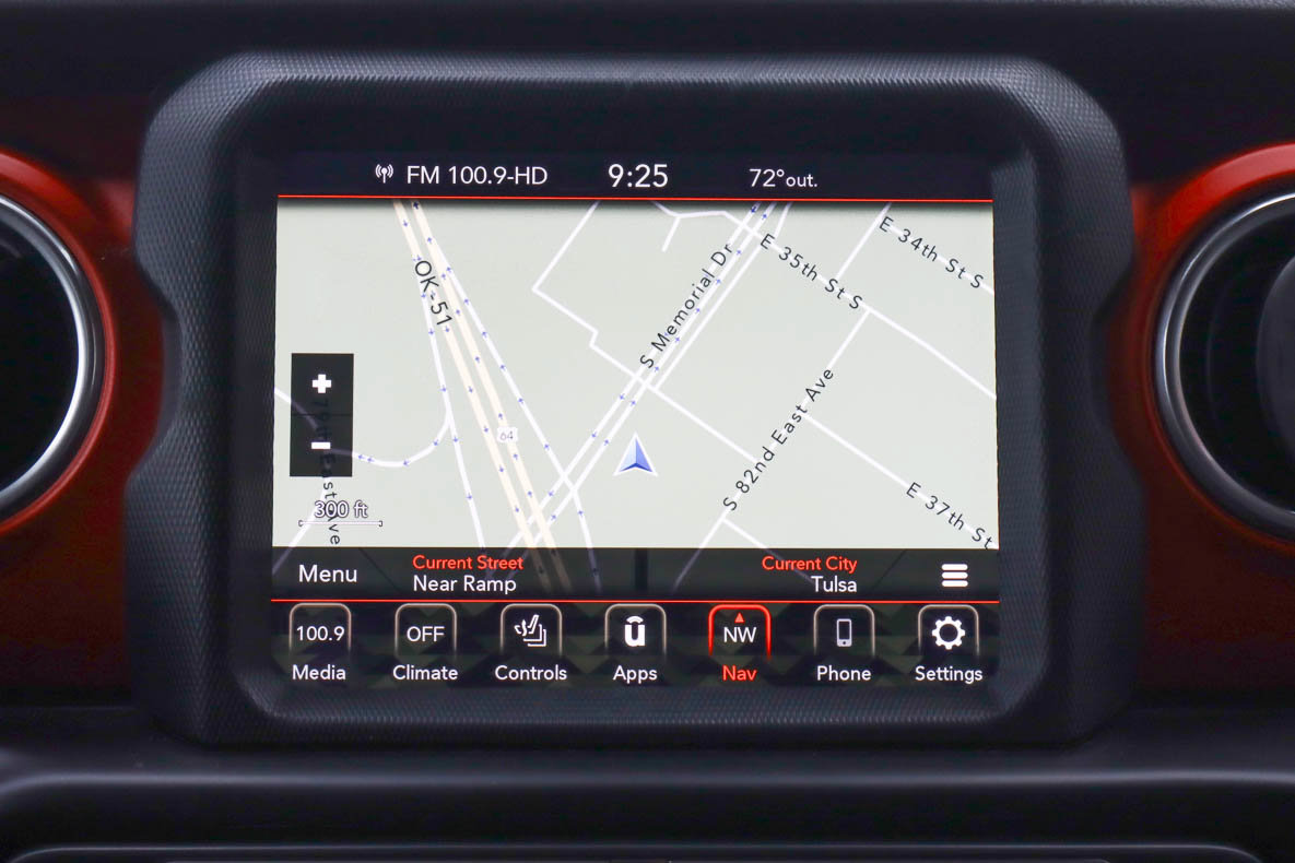 Used 2020 Jeep Gladiator Rubicon AWD/4WD image 11