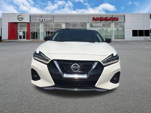 Used 2019 Nissan Maxima Platinum w/ Illumination Package FWD image 2