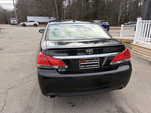 Used 2012 Toyota Avalon Limited image 13