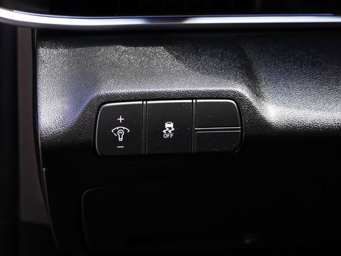 Used 2024 Hyundai Elantra SEL FWD image 18