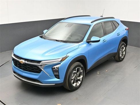 New 2026 Chevrolet Trax LT image 32
