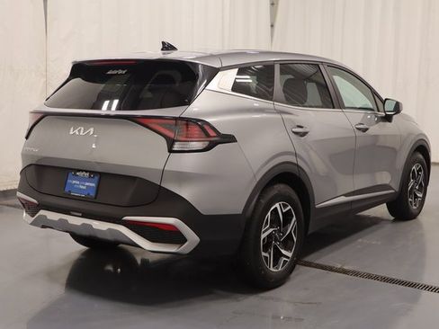 Used 2024 Kia Sportage LX image 9