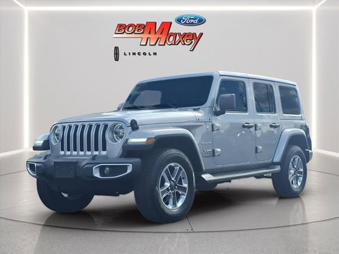 Used 2018 Jeep Wrangler Unlimited Sahara image 1