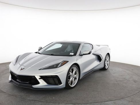 Used 2021 Chevrolet Corvette Stingray Preferred Cpe w/ Z51 Performance Package RWD image 5
