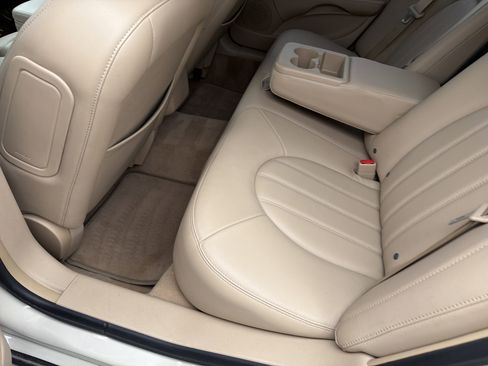 Used 2011 Buick Lucerne CXL FWD image 50