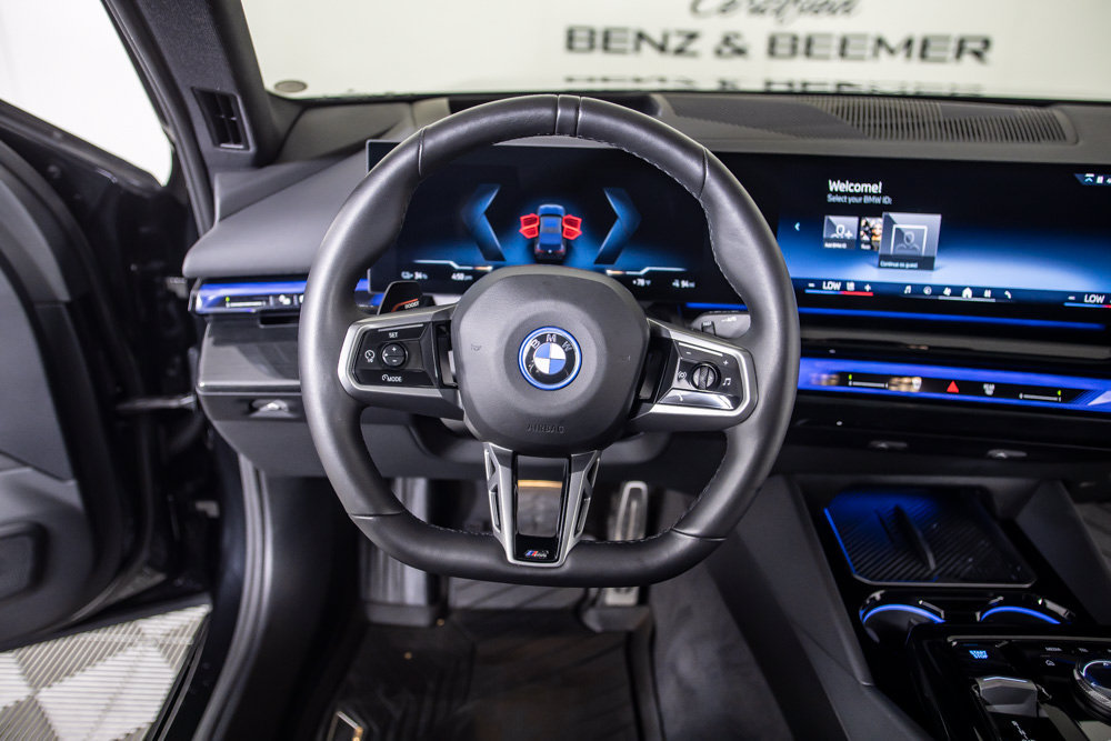 Used 2026 BMW i5 eDrive40 w/ M Sport Package RWD image 25