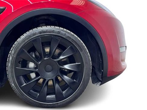 Used 2023 Tesla Model Y Long Range image 8
