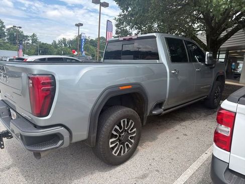 Used 2024 GMC Sierra 2500 Denali Ultimate AWD/4WD image 4
