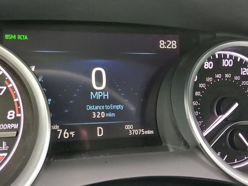 Used 2024 Toyota Camry XLE FWD image 25