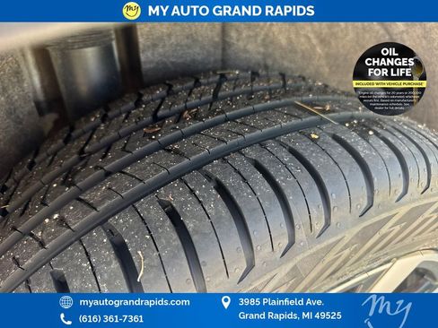 Used 2024 Volkswagen Atlas SEL Premium R-Line AWD/4WD image 34