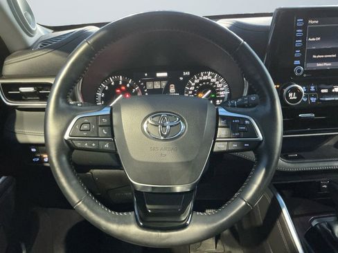 Used 2021 Toyota Highlander Limited image 13