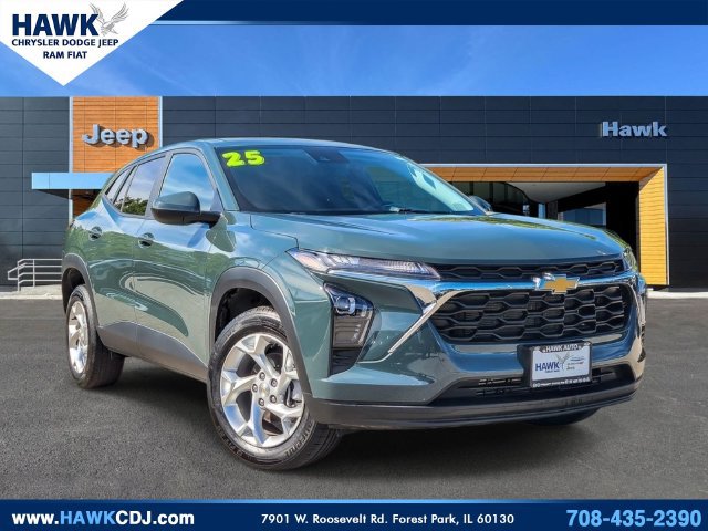 Used 2025 Chevrolet Trax LS w/ LS Convenience Package FWD image 1