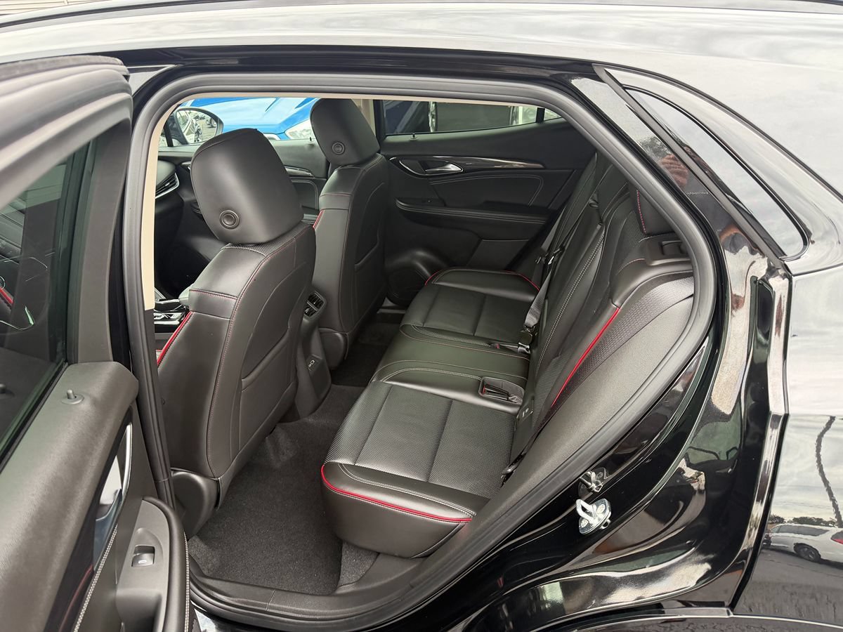 Used 2023 Buick Envision Essence w/ Technology Package I AWD/4WD image 5