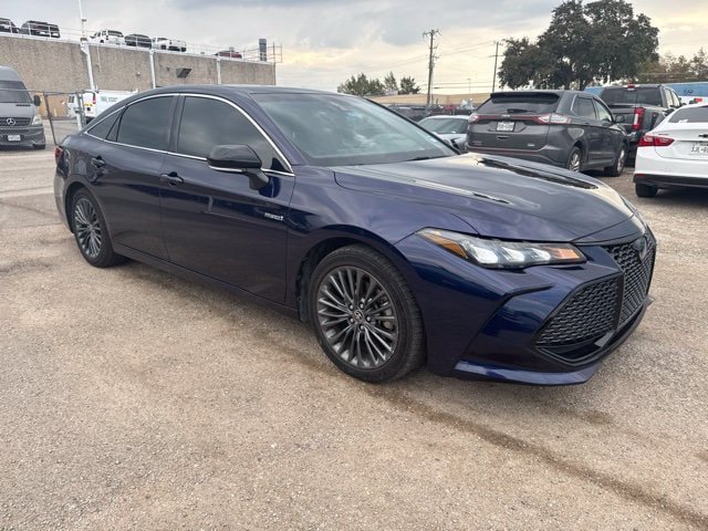 Used 2021 Toyota Avalon XSE FWD image 1
