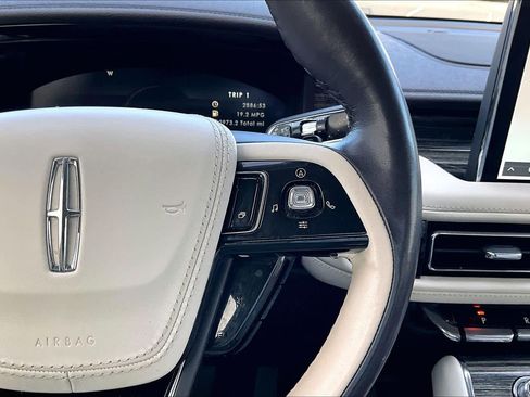 Used 2022 Lincoln Aviator Black Label w/ Dynamic Handling Package image 24