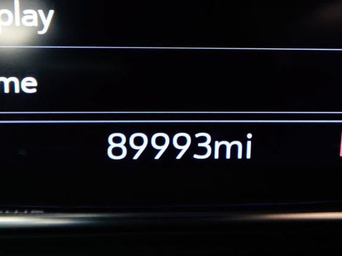 Used 2021 GMC Yukon XL AT4 w/ AT4 Premium Plus Package AWD/4WD image 7