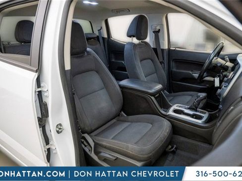 Used 2022 Chevrolet Colorado LT w/ LT Convenience Package image 26