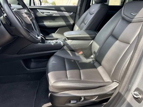 Used 2023 Cadillac XT6 Luxury image 19