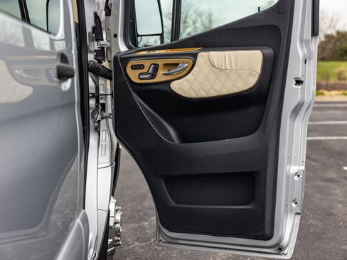 Used 2019 Mercedes-Benz Sprinter 170 w/ Premium Plus Package image 99
