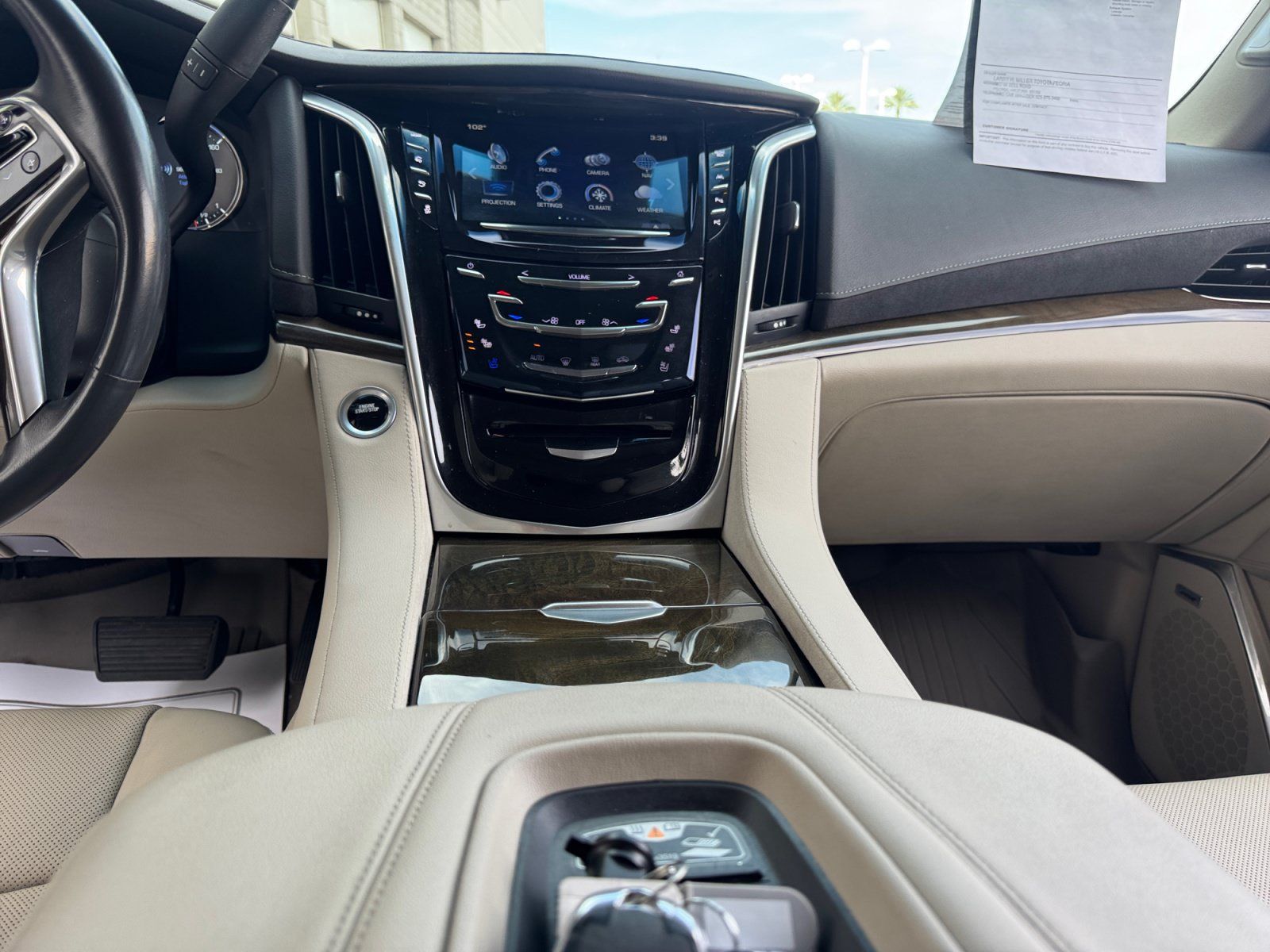 Used 2020 Cadillac Escalade ESV Luxury AWD/4WD image 20