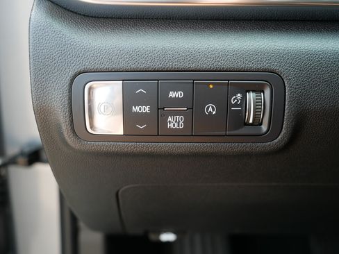 Used 2025 GMC Terrain Elevation AWD/4WD image 26