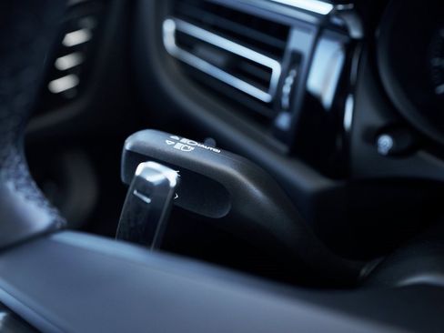 Used 2024 Porsche Macan image 42