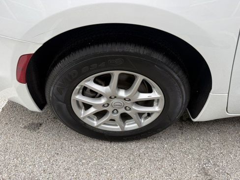 Used 2026 Chrysler Pacifica Select FWD image 13